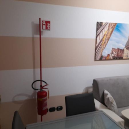Relax Preserasca-Modern Apartment-Borgo Mercato-Moncalieri Exterior foto